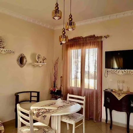 Nikitas Luxury House *